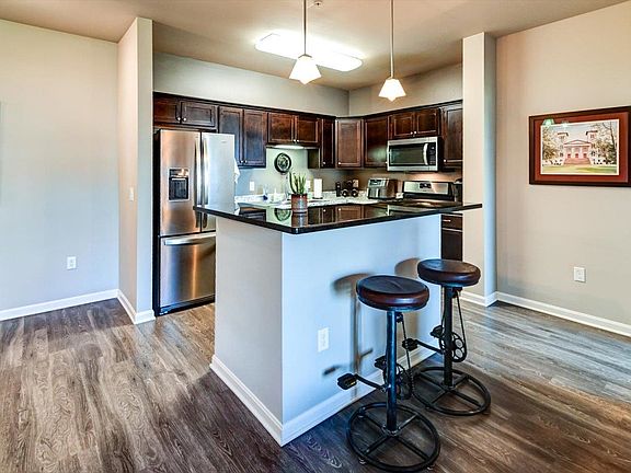 5th image of 5192 Sassafras Dr #204