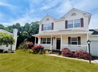 104 Autumn Dr, Poughkeepsie, NY 12603