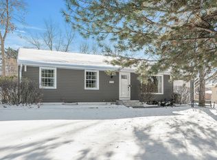 1056 Hackmann Cir NE, Fridley, MN 55432