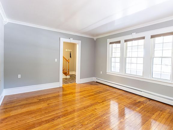 5th image of 3255 PACKARD Street