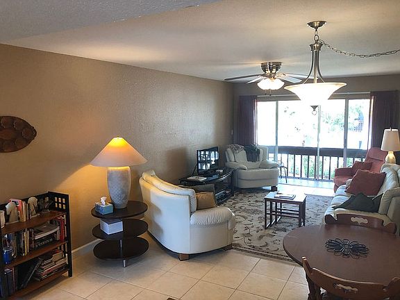 5th image of 311 Garvin St Unit 401D