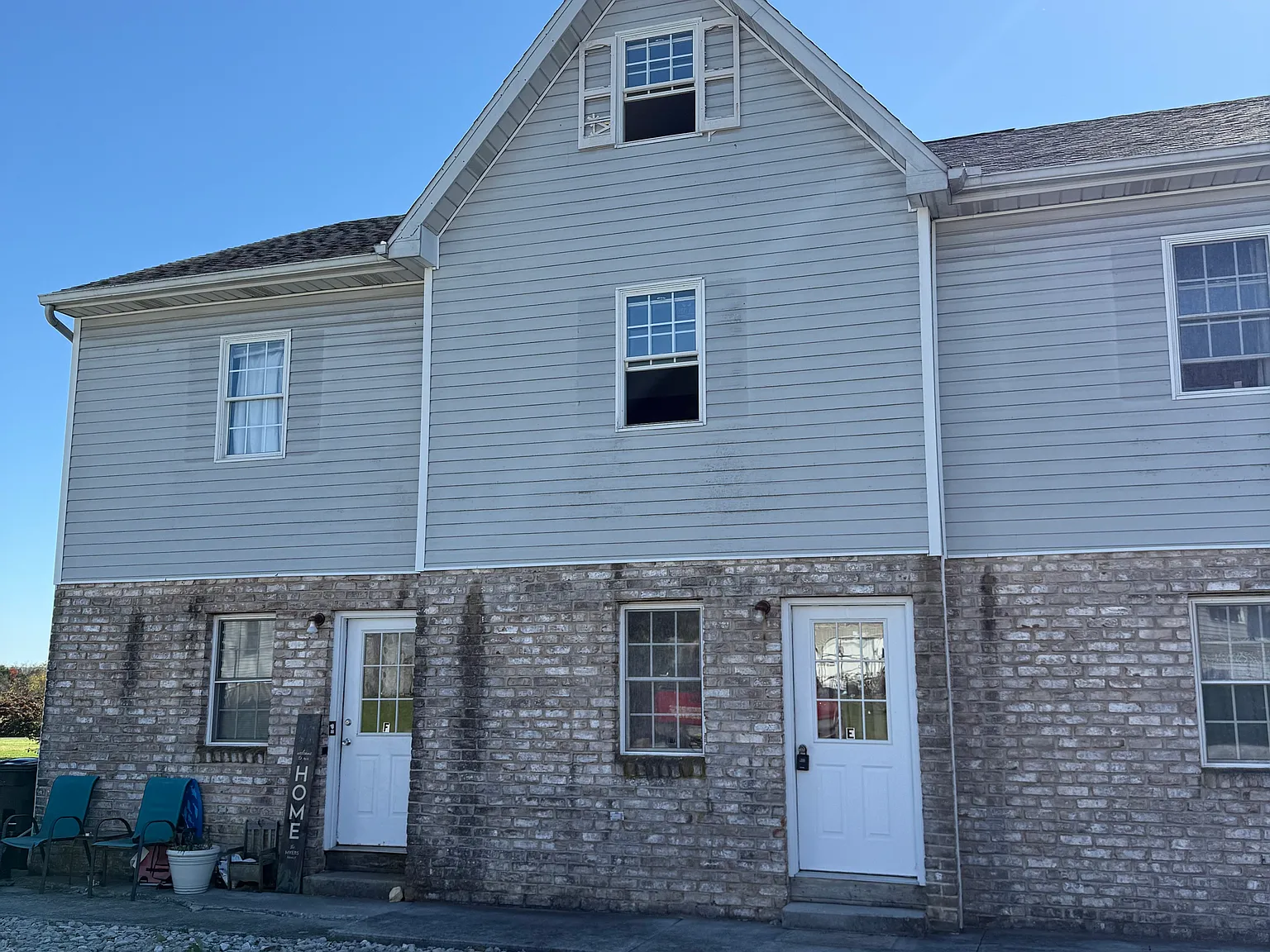 3 bed, 1200 sqft, $1,395 — Photo 1