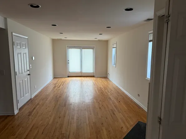 1525 W Augusta Blvd #2, Chicago, IL 60642