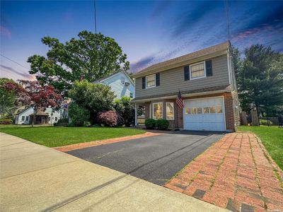 18 Saint James Place, Rockville Centre, NY, 11570