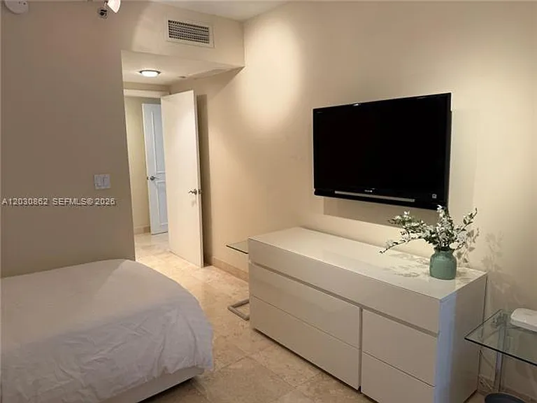 7000 Island Blvd #2403 — Photo 13