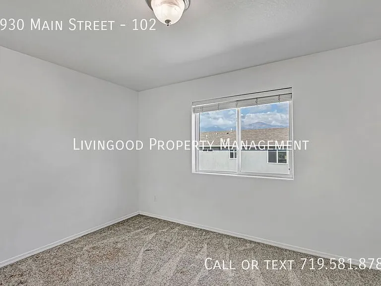 2930 Main St #102 — Photo 14