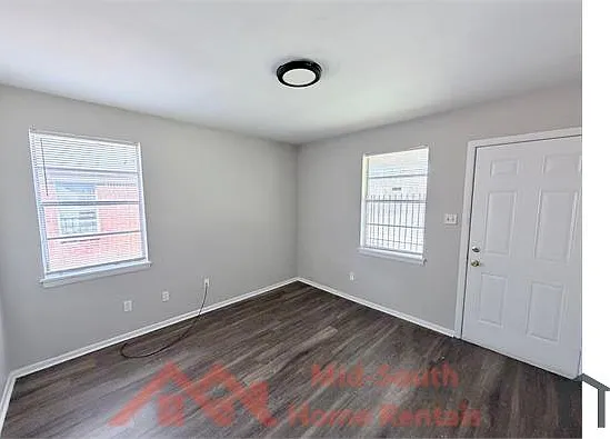 1353 Fairfax St — Photo 2