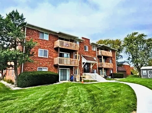 918 Heritage Ct APT 304, Crown Pt, IN 46307