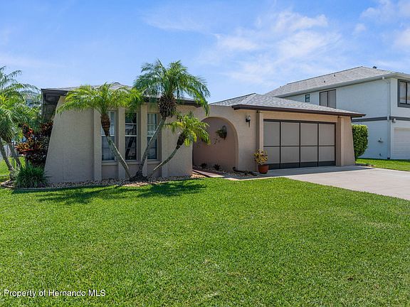 3rd image of 7416 Yachtsman Dr