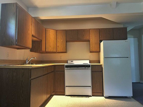 4th image of 15 Park Pl #1