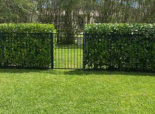 2650 Deer Creek Kelly Brooke Ln, Deerfield Beach, FL 33442