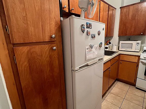 4th image of 89-0 170th St #3P