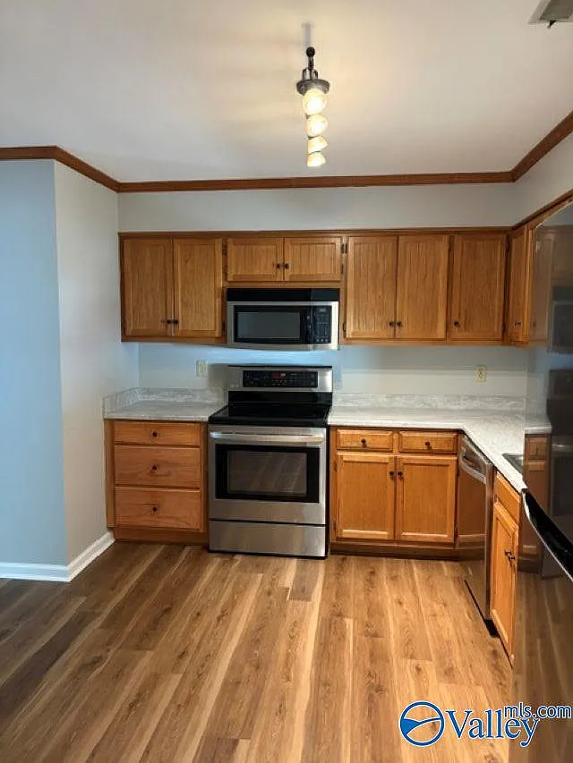 2 bed, 2.5 bath, 1440 sqft, $1,300 — Photo 4