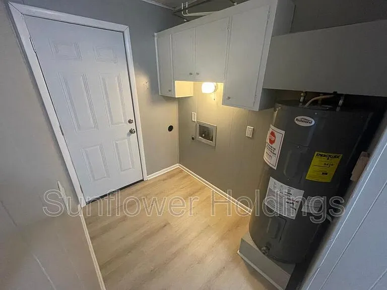 822 E Vine St #4 — Photo 7
