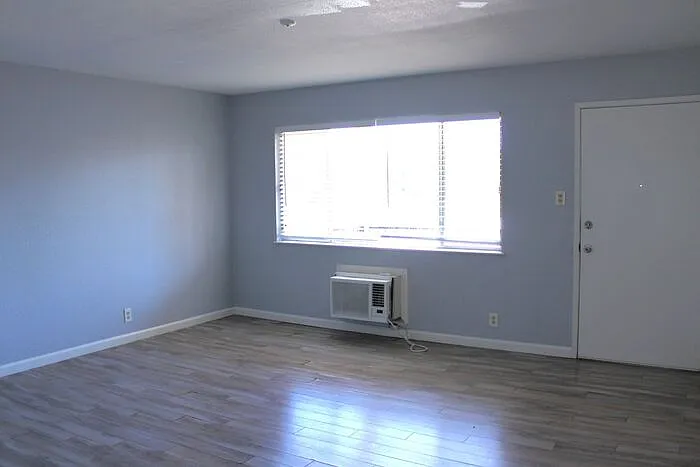 1575 Yulupa Ave #H — Photo 4