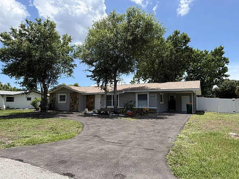 4093 Drance St — Photo 31