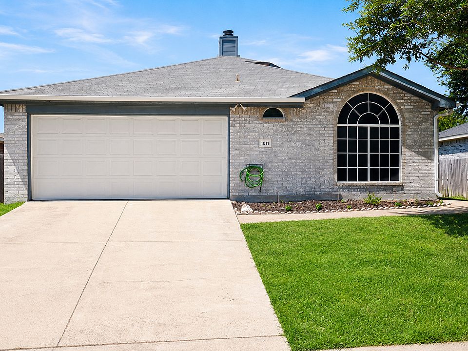 1st image of 1011 Waterview Dr