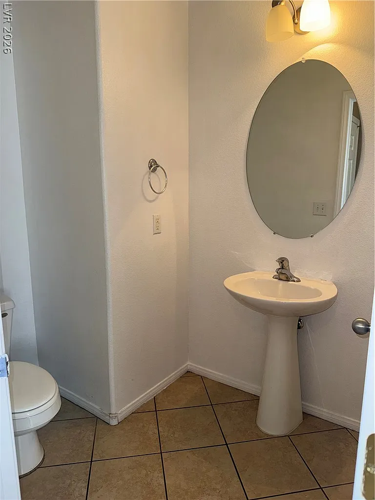 3 bed, 2.5 bath, 1849 sqft, $1,895 — Photo 4