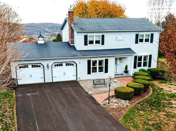 61 Summit Pl, Frostburg, MD 21532