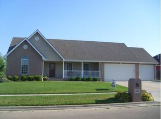 1607 Eaglecrest Ave, Salina, KS 67401