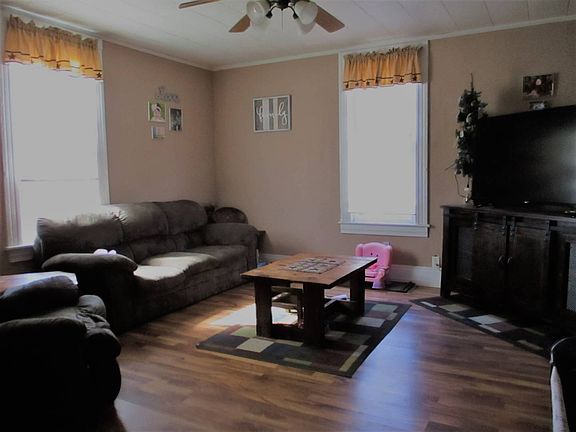 2nd image of 48 E Vine St