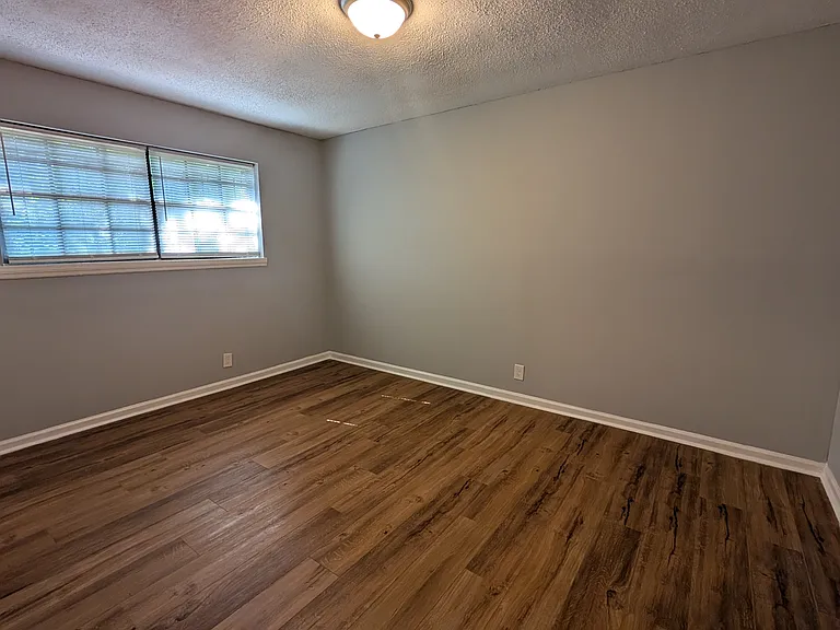 700 Graymont Ave W #1 — Photo 20