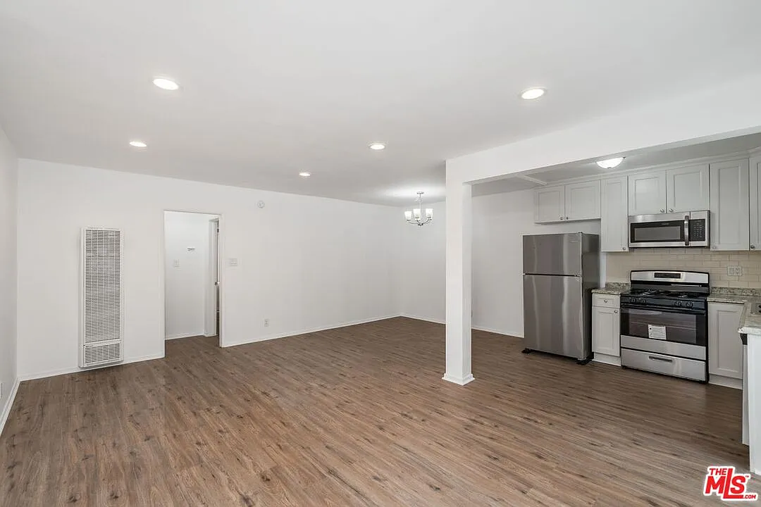 1 bed, 1.0 bath, 750 sqft, $2,295 — Photo 2