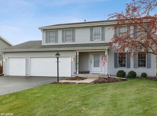 2844 Weld Rd, Elgin, IL 60124