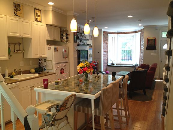 Kitchen (1 of 2)