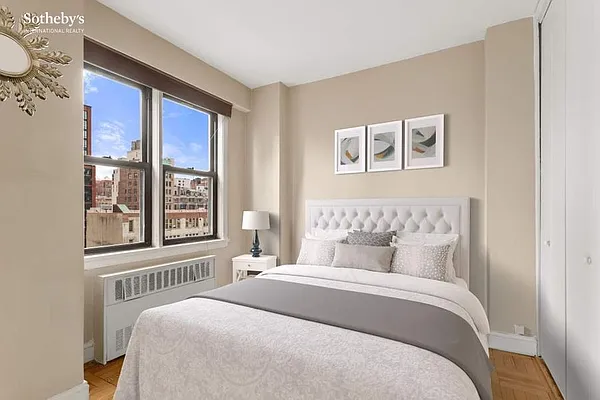 Sold by Sotheby's International Realty | media 5
