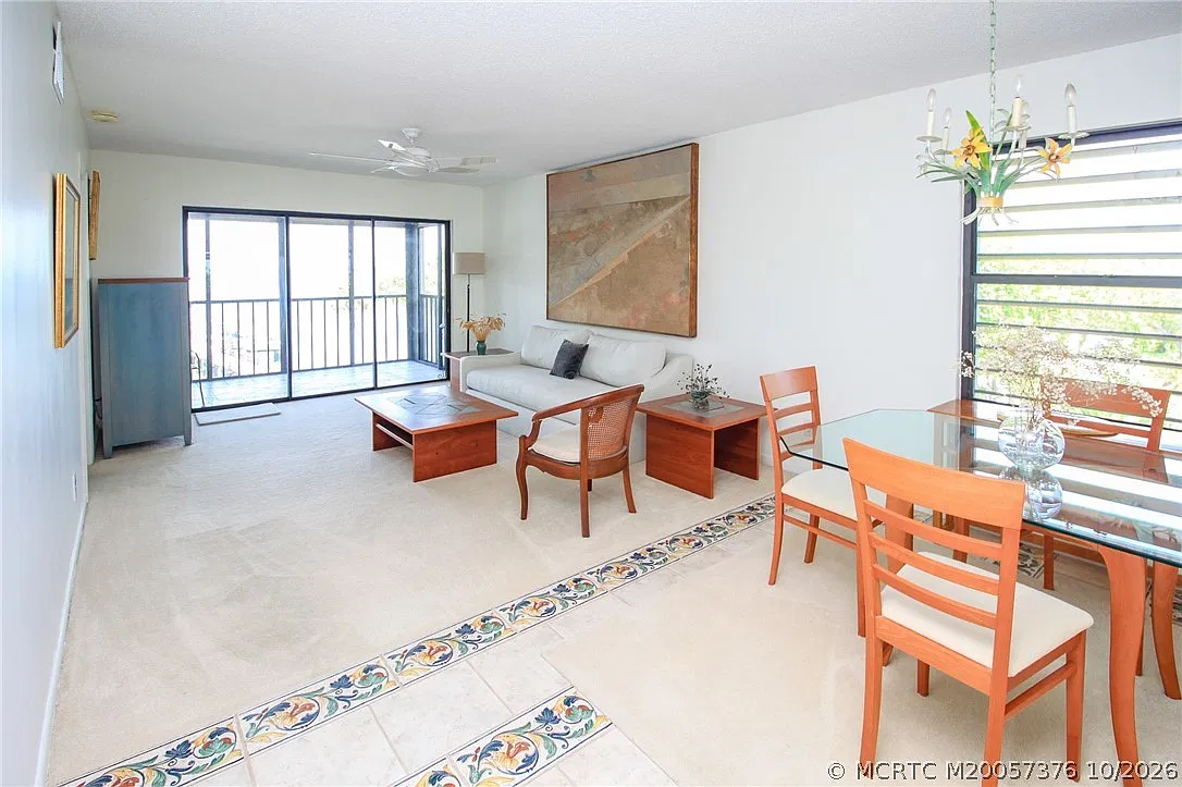 2 bed, 2.0 bath, 1233 sqft, $4,500 — Photo 4