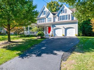 59 Huxley Rd, Metuchen, NJ 08840