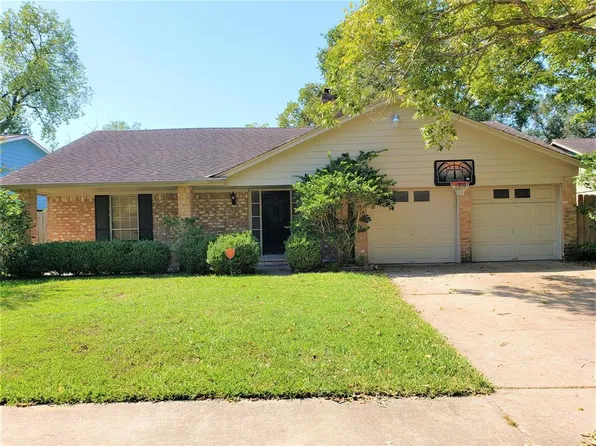 15722 Boulder Oaks Dr, Houston, TX 77084