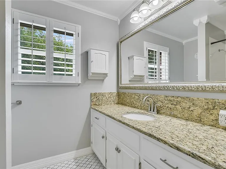 2501 Hancock Dr — Photo 25