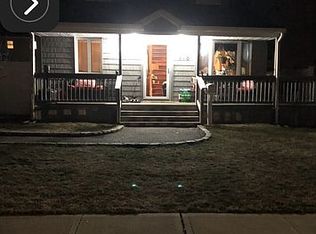 118 E Clearwater Rd, Lindenhurst, NY 11757