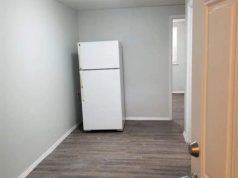 38 Fisk St — Photo 3