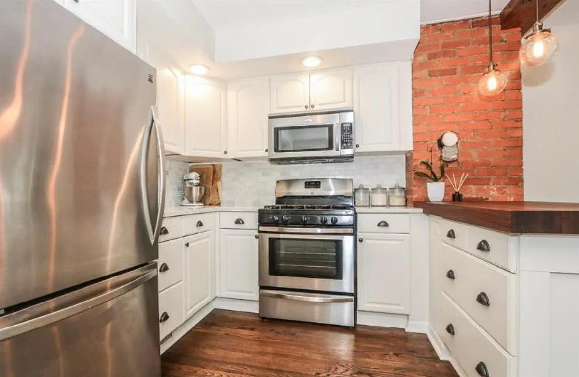 4 bed, 2000 sqft, $3,495 — Photo 4