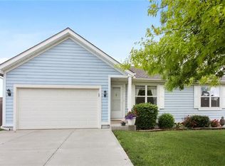 924 E Witch Hollow St, Gardner, KS 66030