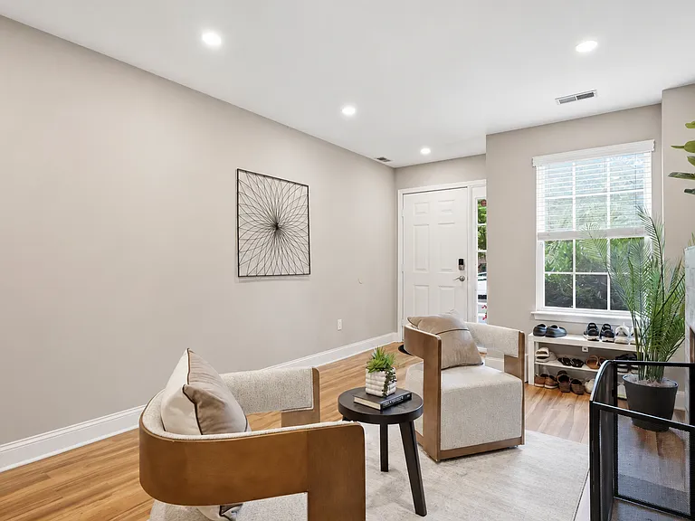 458 Jason Dr — Photo 7