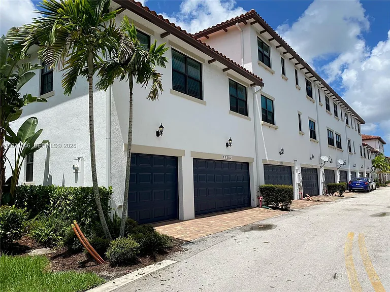 11362 SW 15th St — Photo 16
