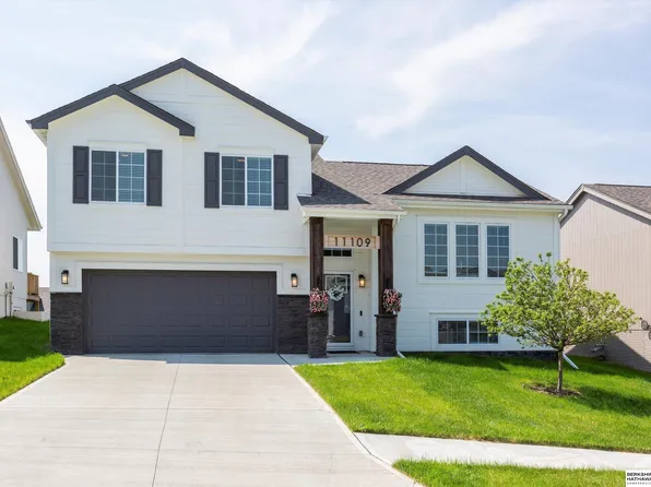 11109 Sunrise St, Omaha, NE 68142