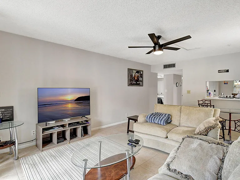 777 S Federal Hwy #202-H — Photo 14
