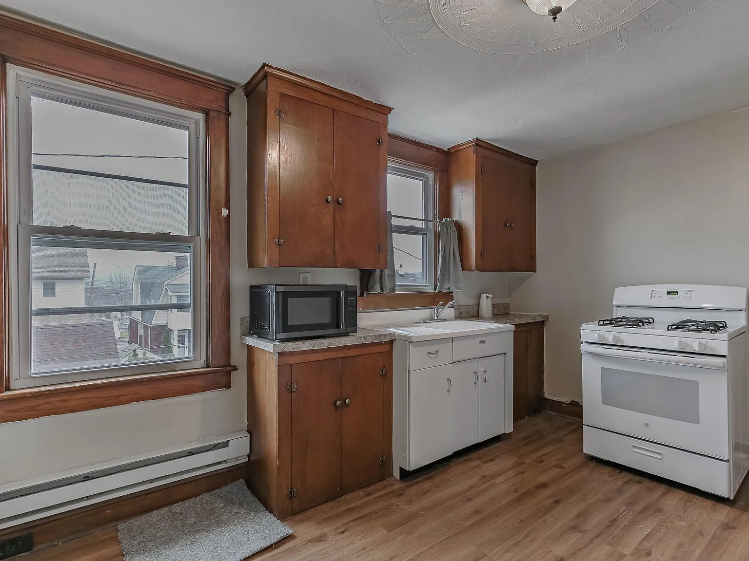 212 Taft St — Photo 3