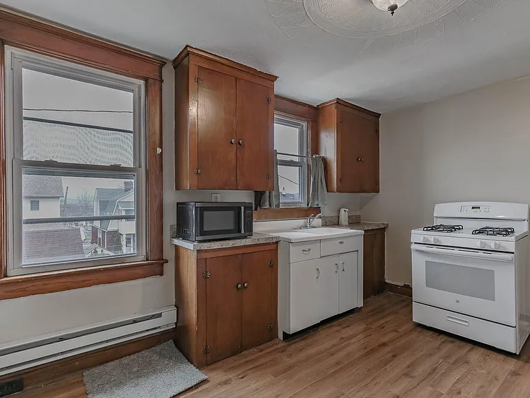 212 Taft St #2 — Photo 3