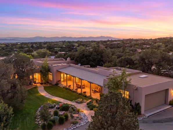 3876 Old Santa Fe Trl, Santa Fe, NM 87505