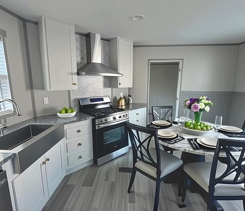 5th image of 27 Crestwood Dr #13
