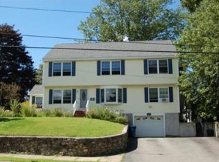 91 Mount Vernon St, Lawrence, MA 01843