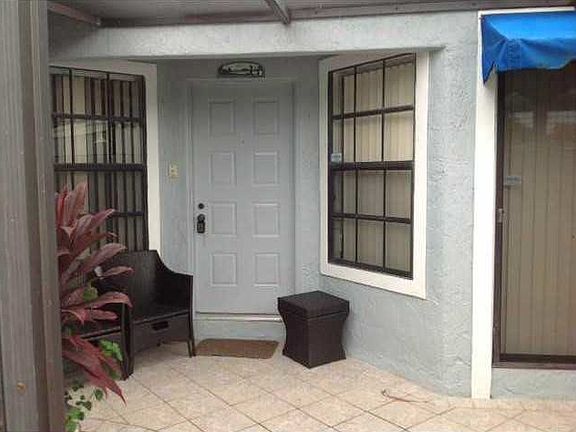 2nd image of 8405 Waterford Cir