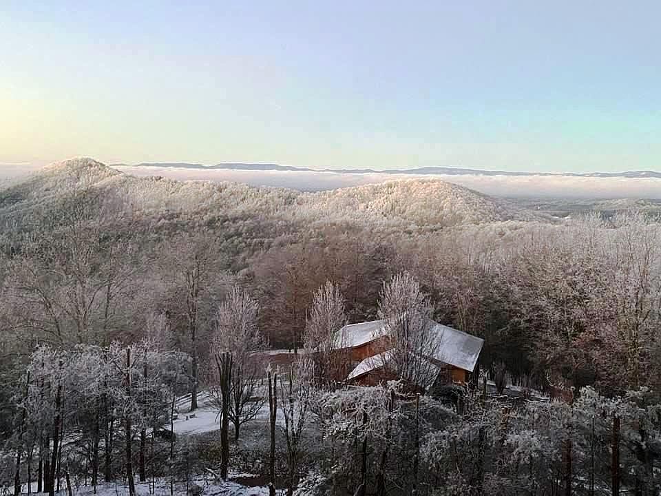 37th image of 124 Graystone Dr