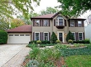 2009 Richton Dr, Wheaton, IL 60189